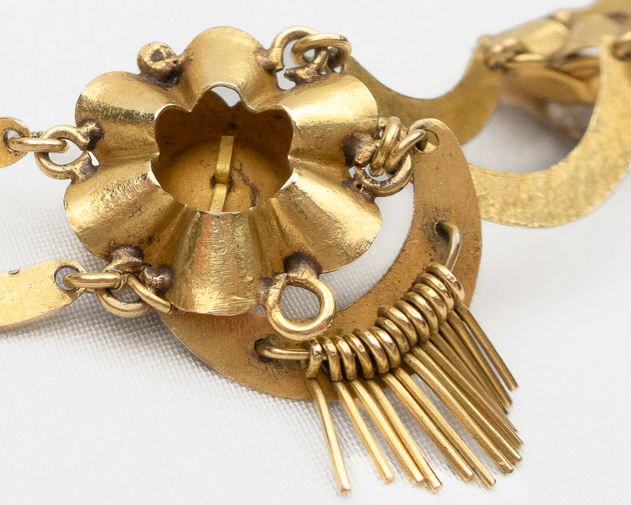 Early-Victorian Baroque Pearl Necklace - Image 3