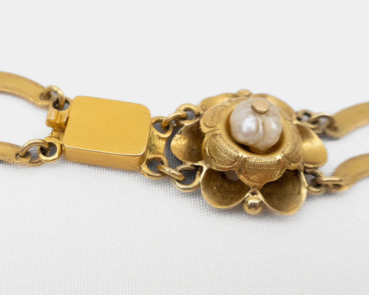 Early-Victorian Baroque Pearl Necklace - Image 4