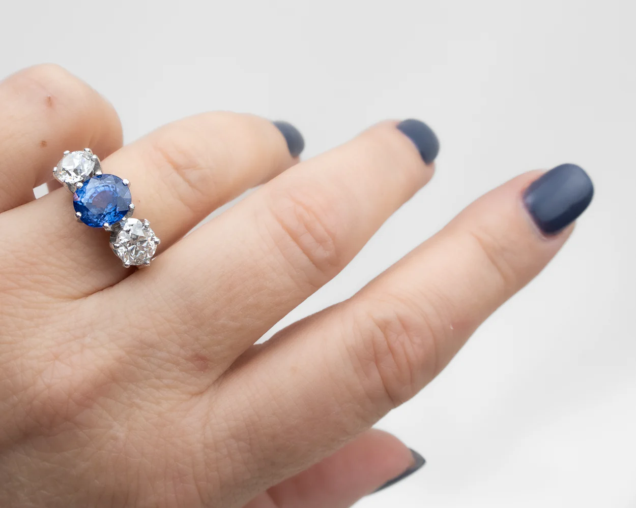 Art Deco 3-Stone Sapphire & Diamond Ring - Image 2