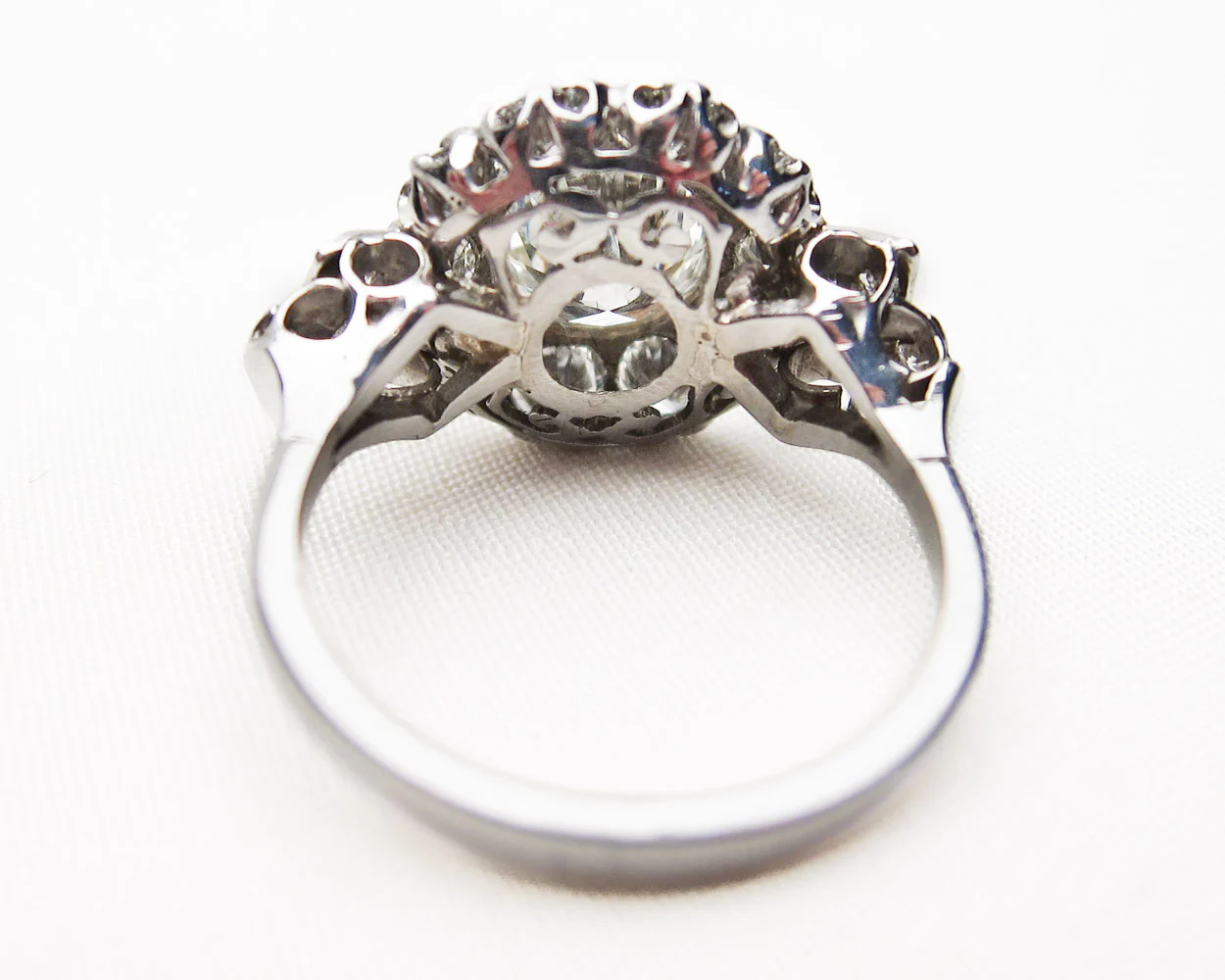 Art Deco 18KT Gold Diamond Halo Ring - Image 4
