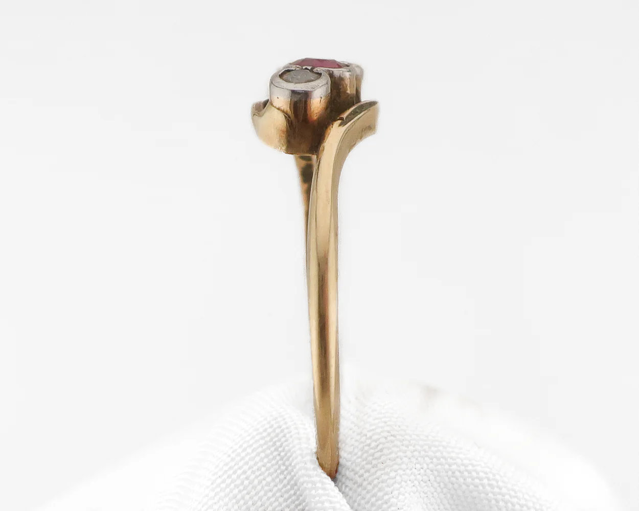 Art Deco Ruby & Diamond Ring - Image 2