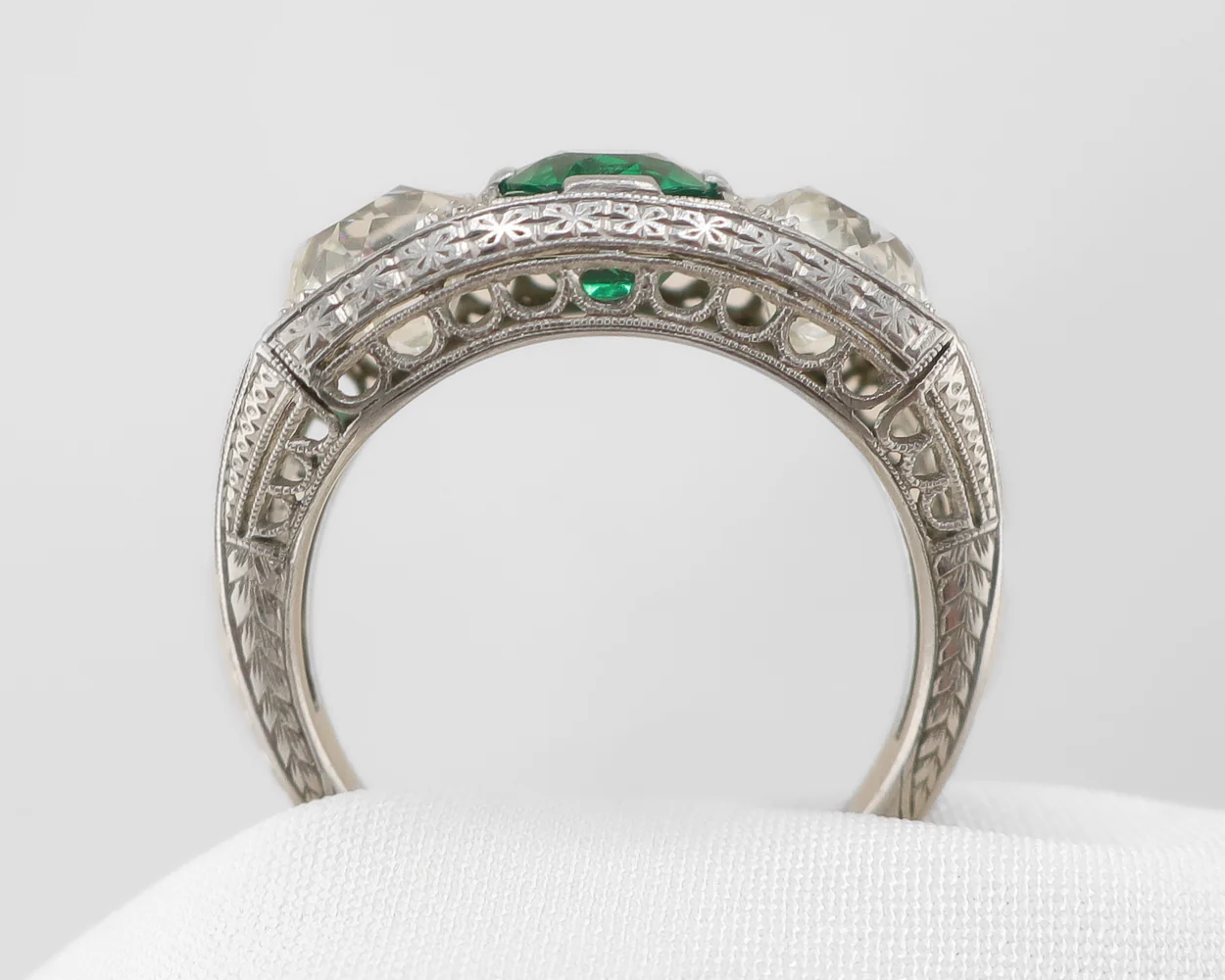 Art Deco Emerald & Diamond Three-Stone Ring - Image 3