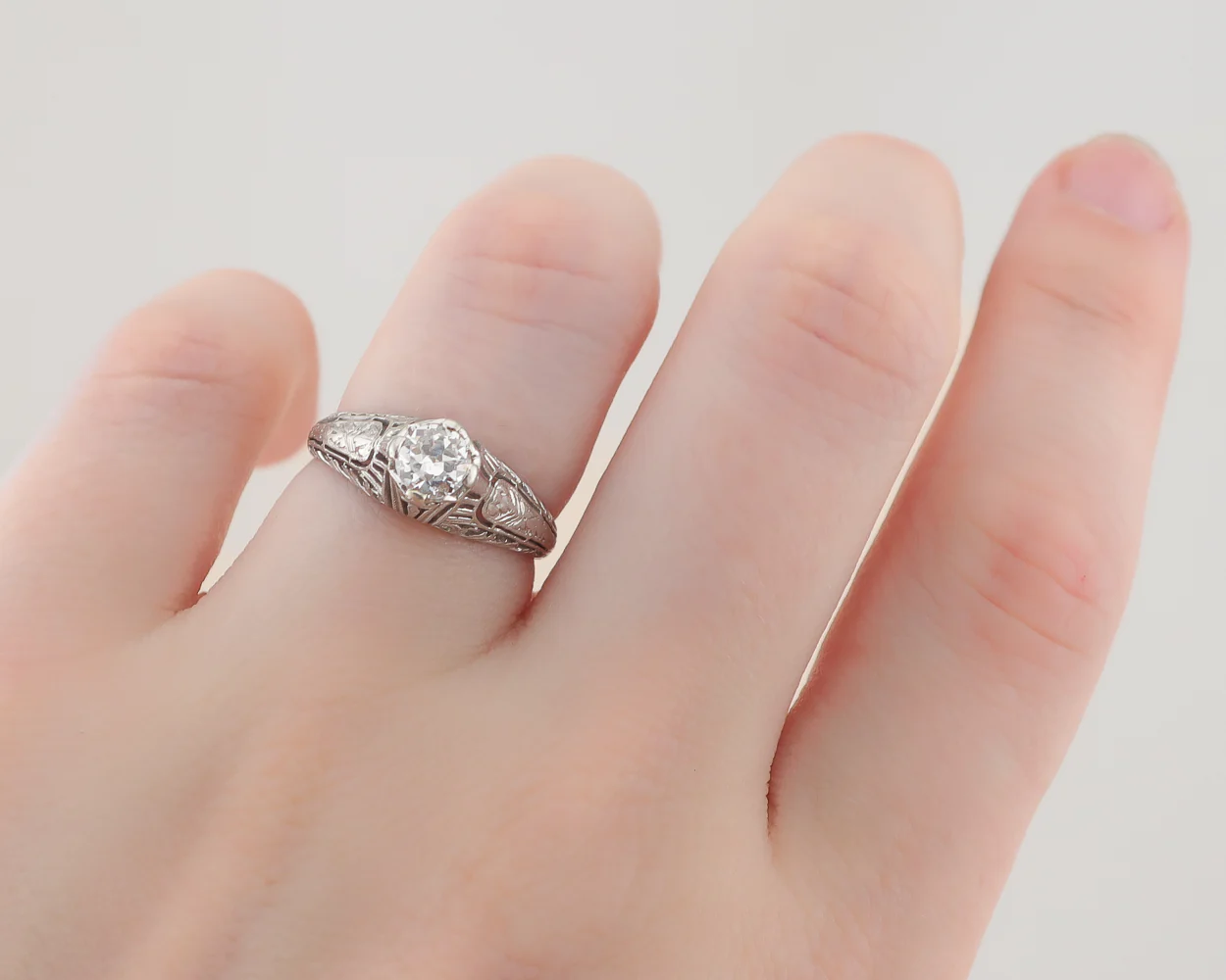 Art Deco Filigree Diamond Ring - Image 2