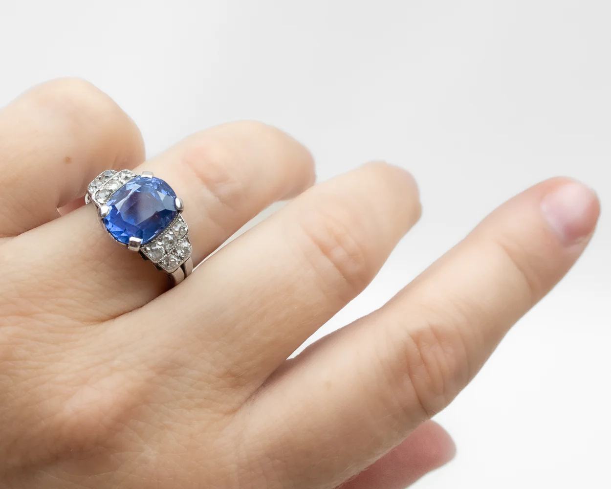 Art Deco Sapphire & Diamond Ring - Image 4