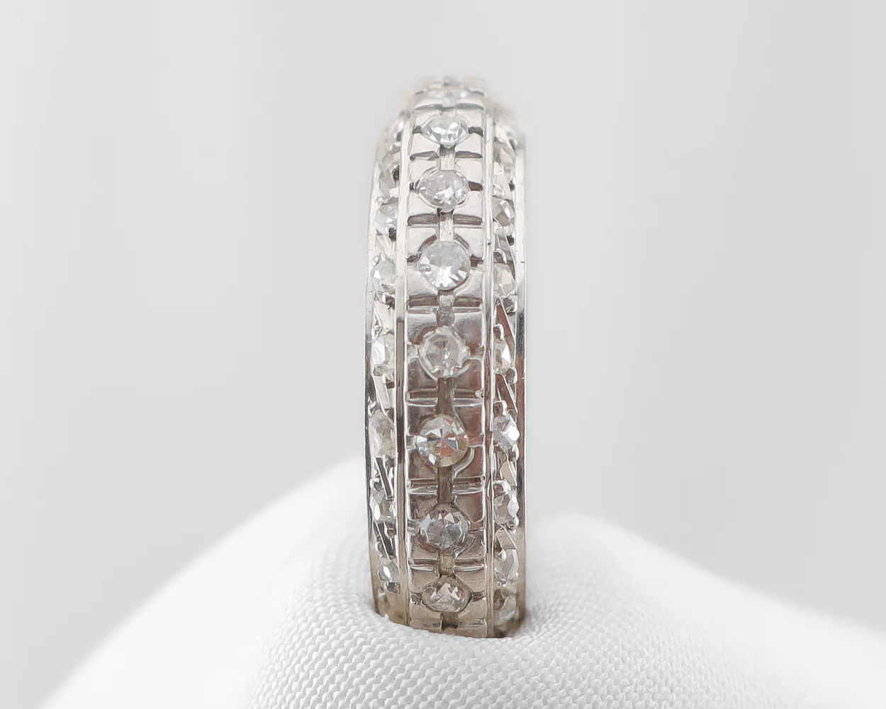 1930 Art Deco Diamond Eternity Band - Image 2
