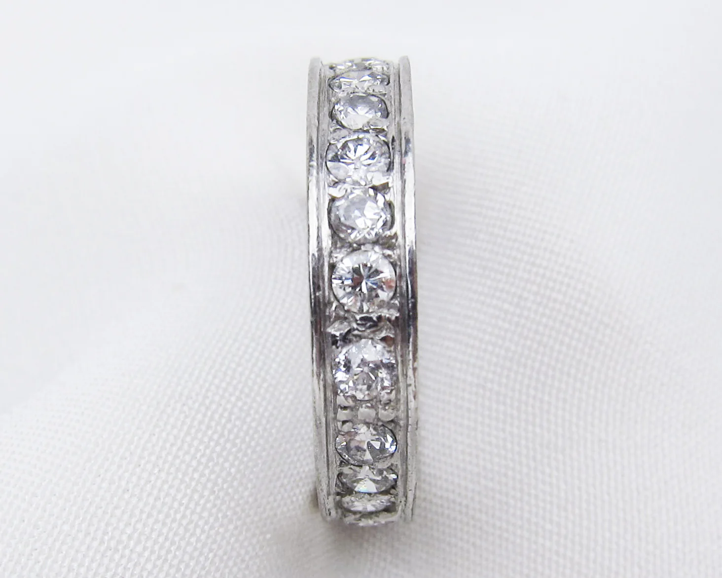 Art Deco White Gold Diamond Eternity Band - Image 4