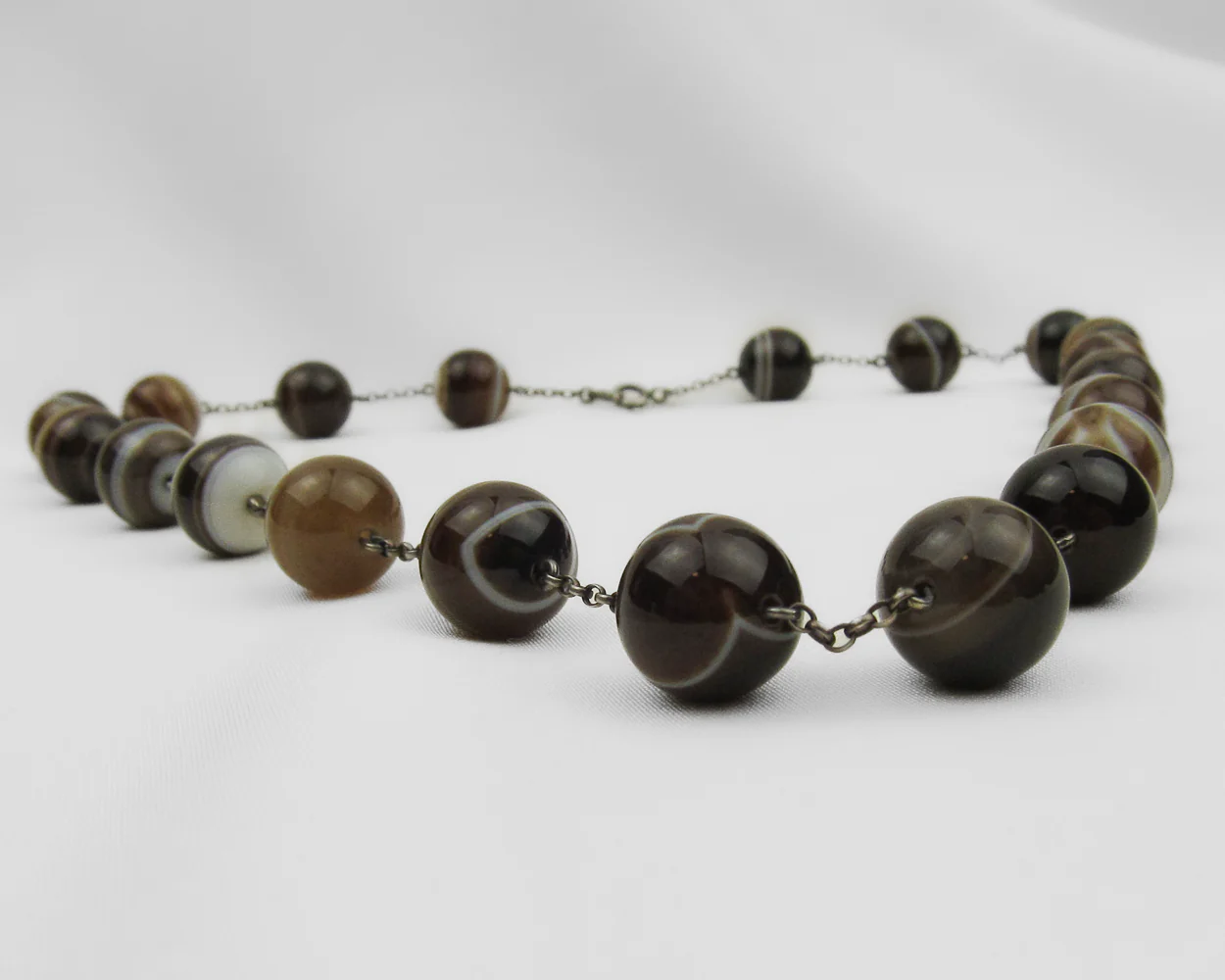 Circa 1890 Banded Agate Necklace - Image 3