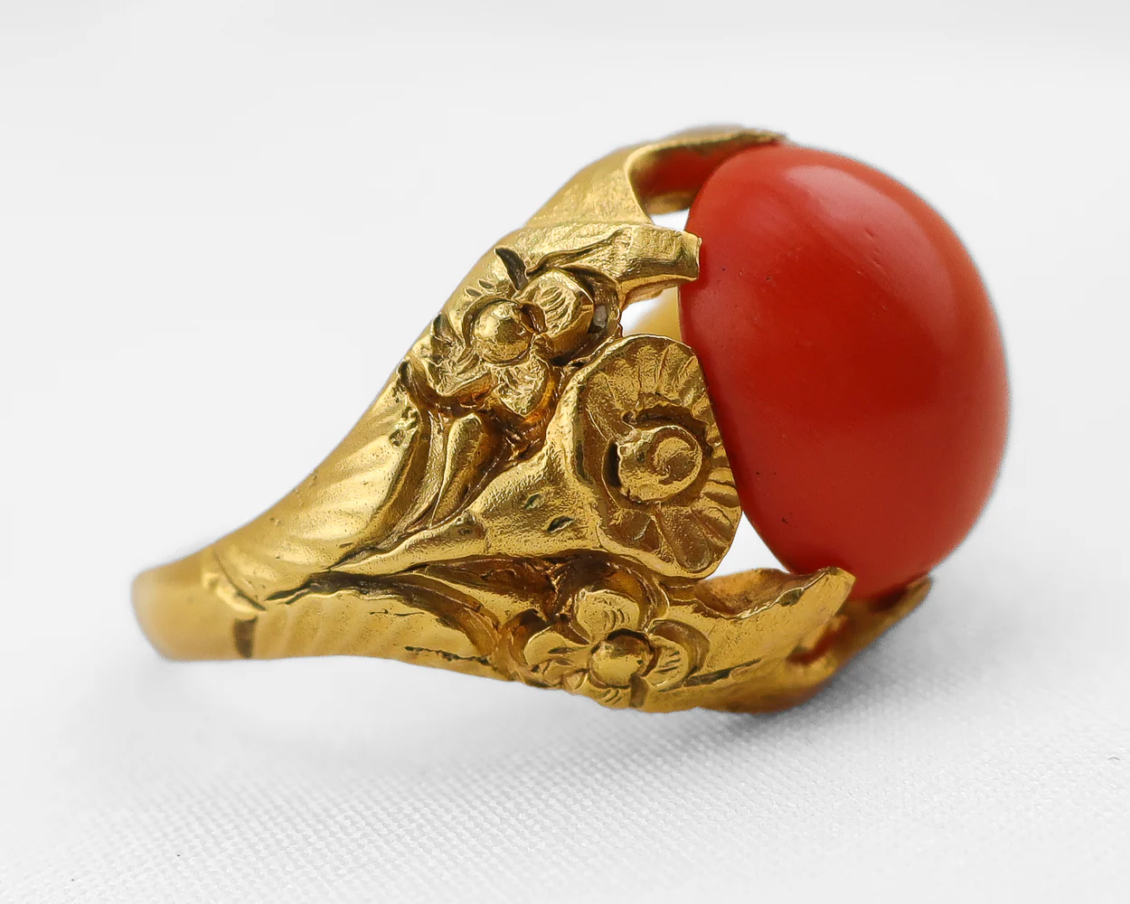 Early-Victorian Coral Ring - Image 4