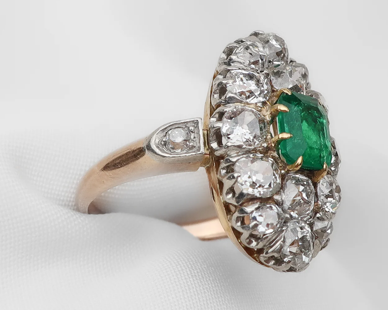Edwardian Diamond & Emerald Navette Ring - Image 3