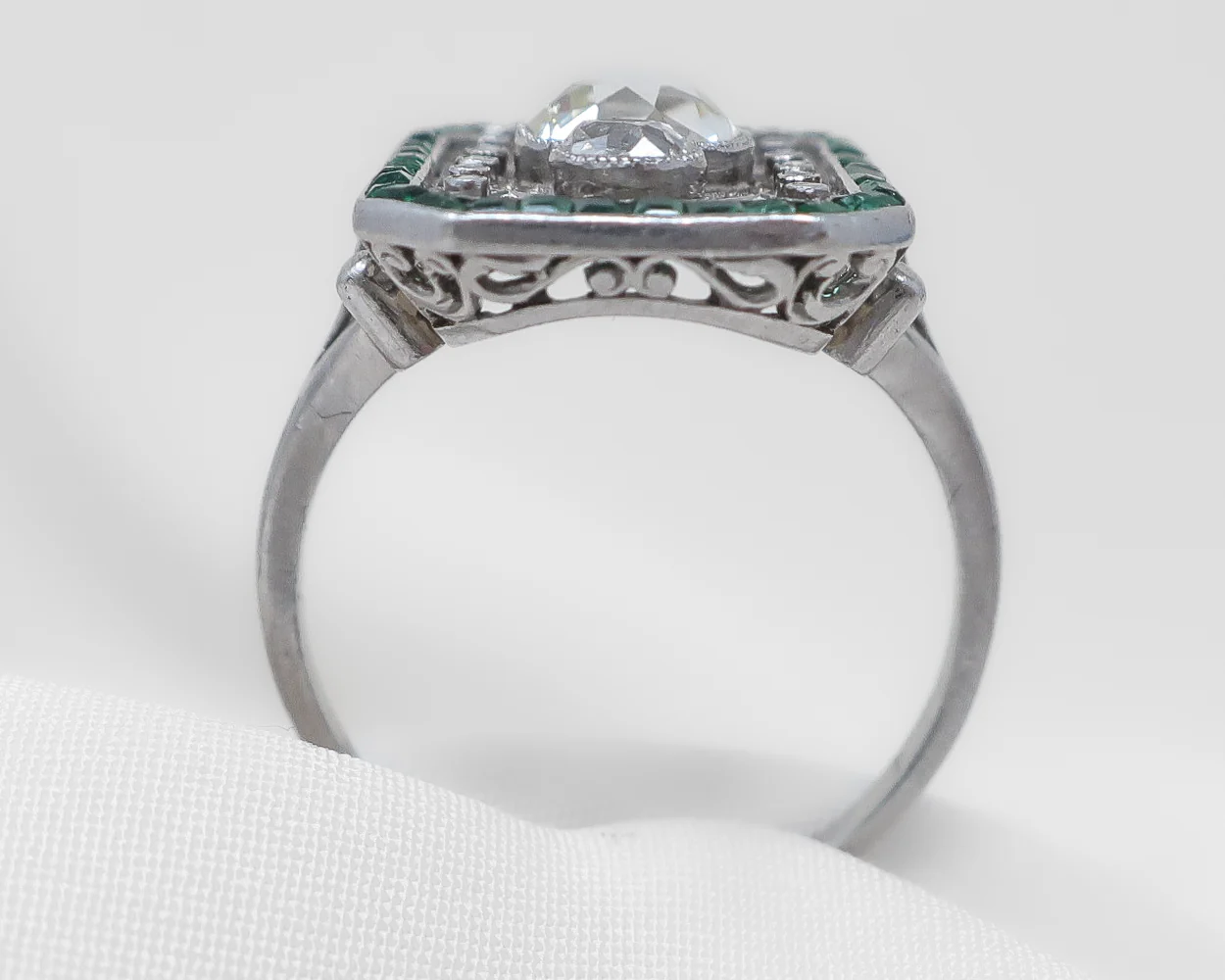 Art Deco Octagonal Diamond & Emerald Ring - Image 4