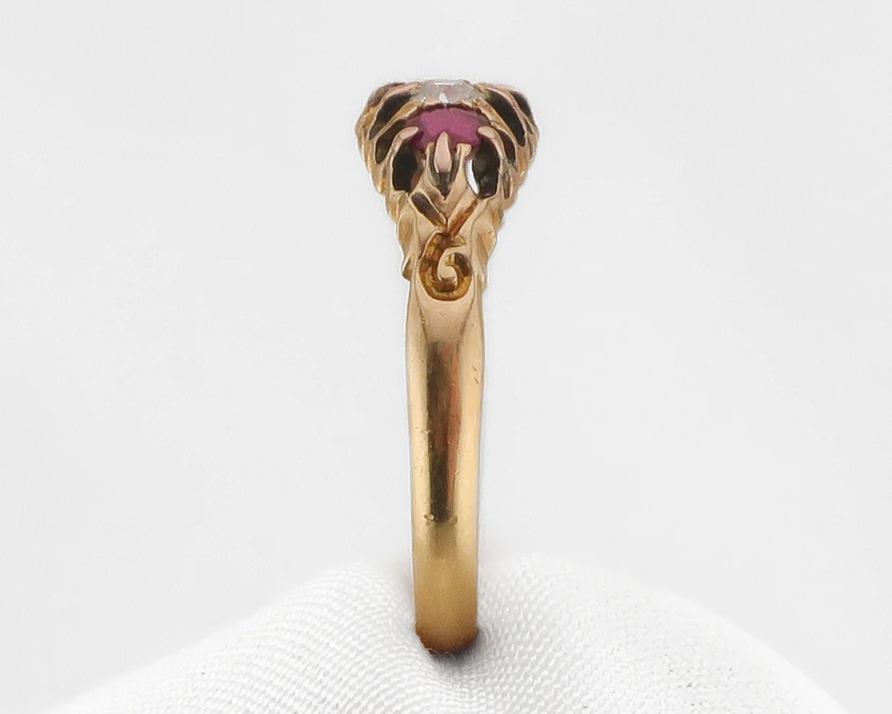 Edwardian Diamond & Ruby English Ring - Image 3