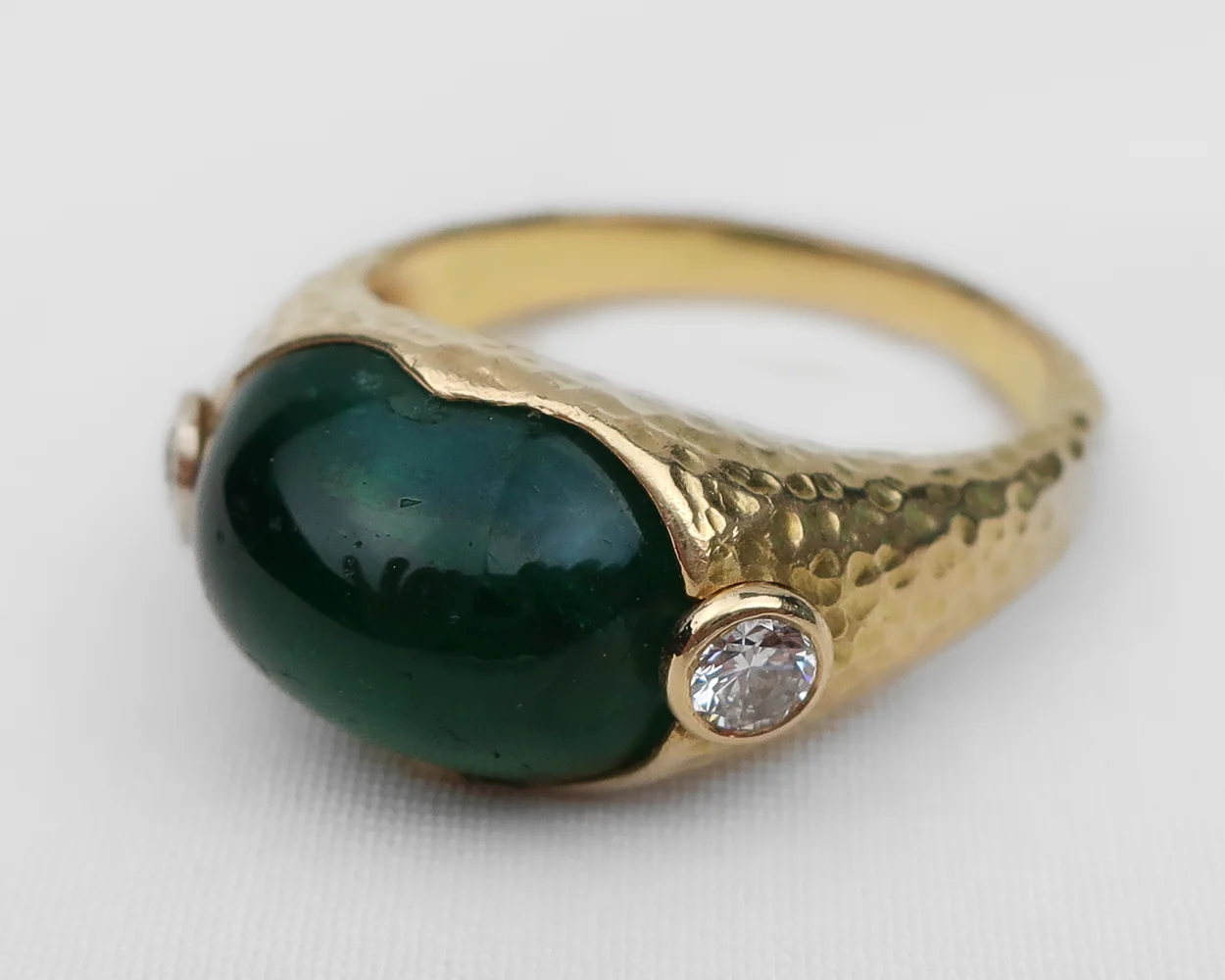 Late-Midcentury French Emerald & Diamond Ring - Image 5