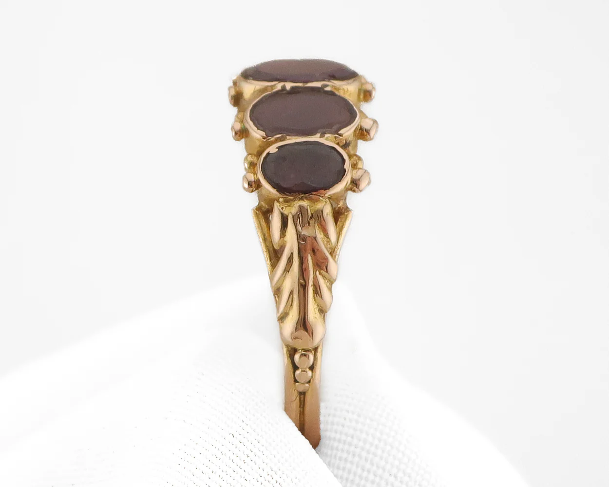 Georgian 5-Garnet Ring - Image 2