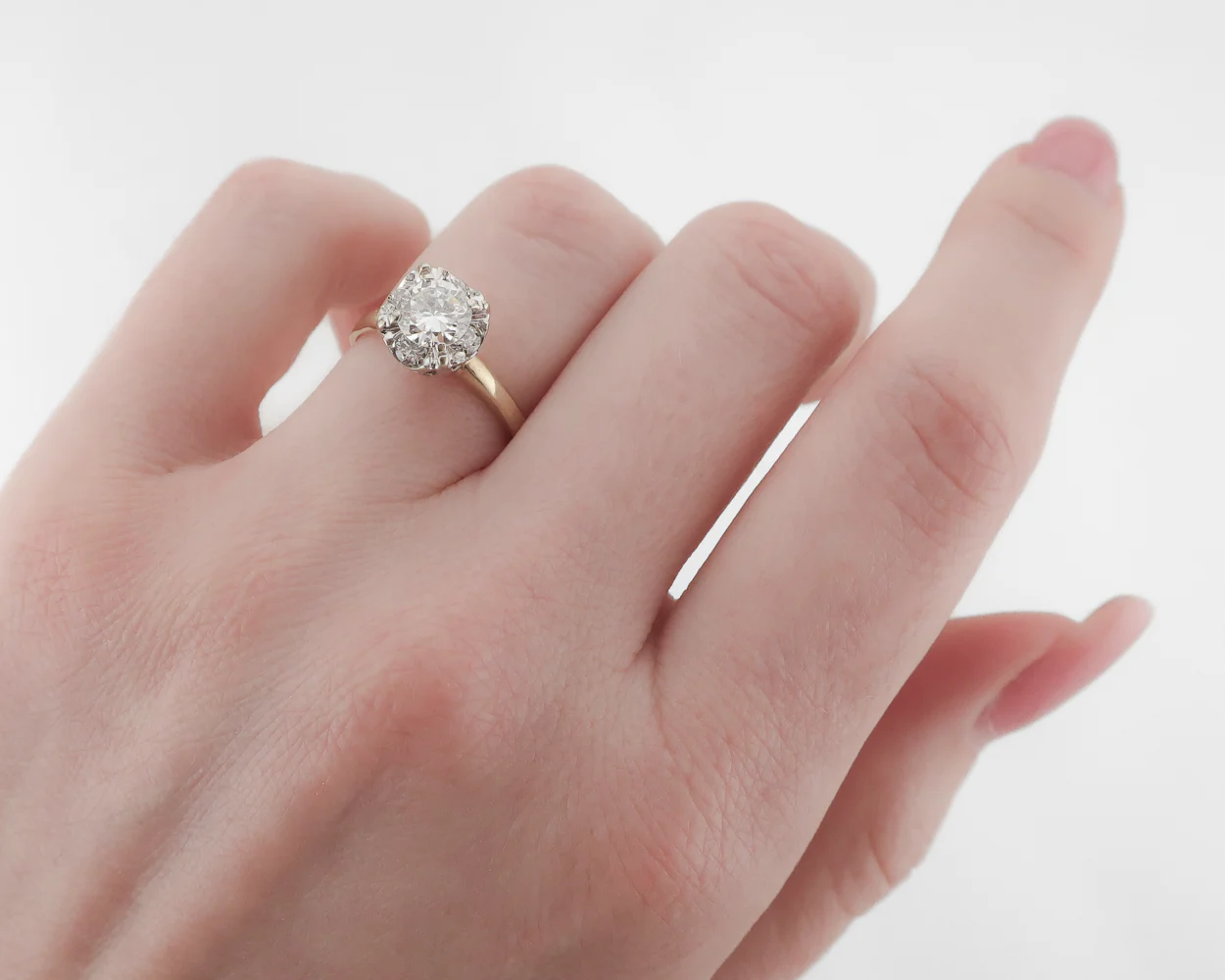Vintage Illusion-Set Diamond Ring - Image 4
