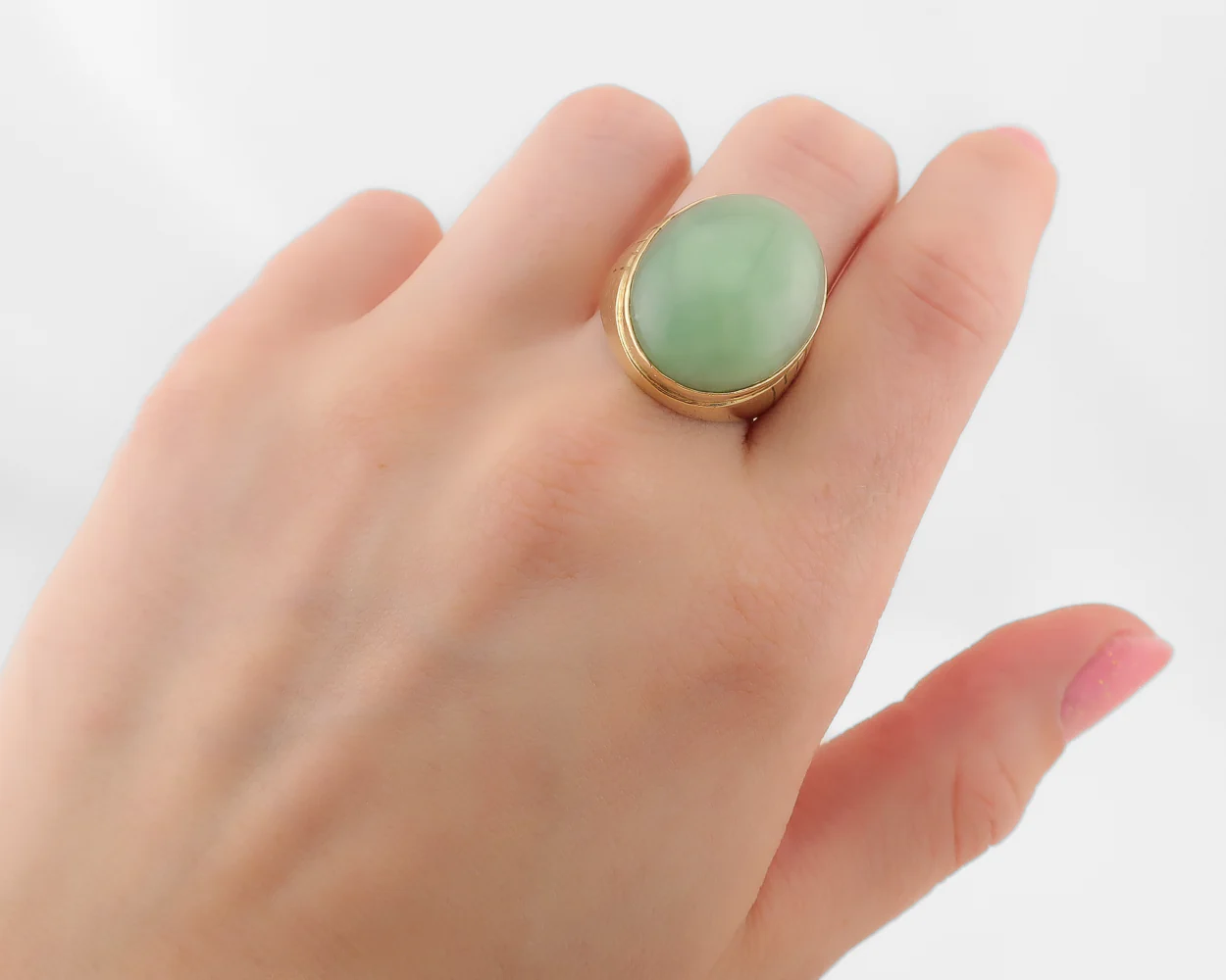 Vintage Jade Cabochon Ring - Image 3