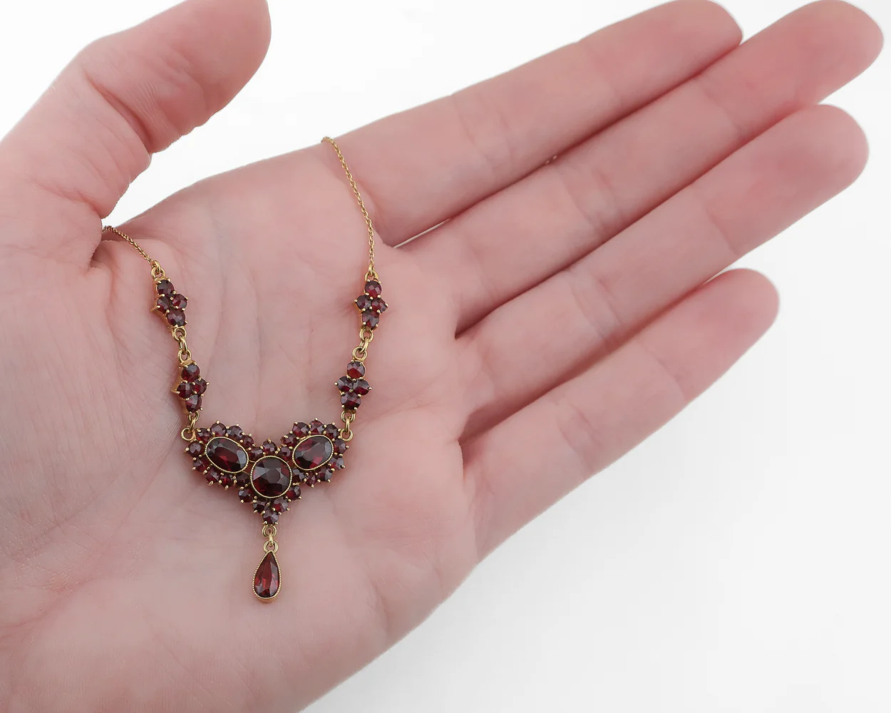 Early-20th Century Garnet Necklace - Image 3