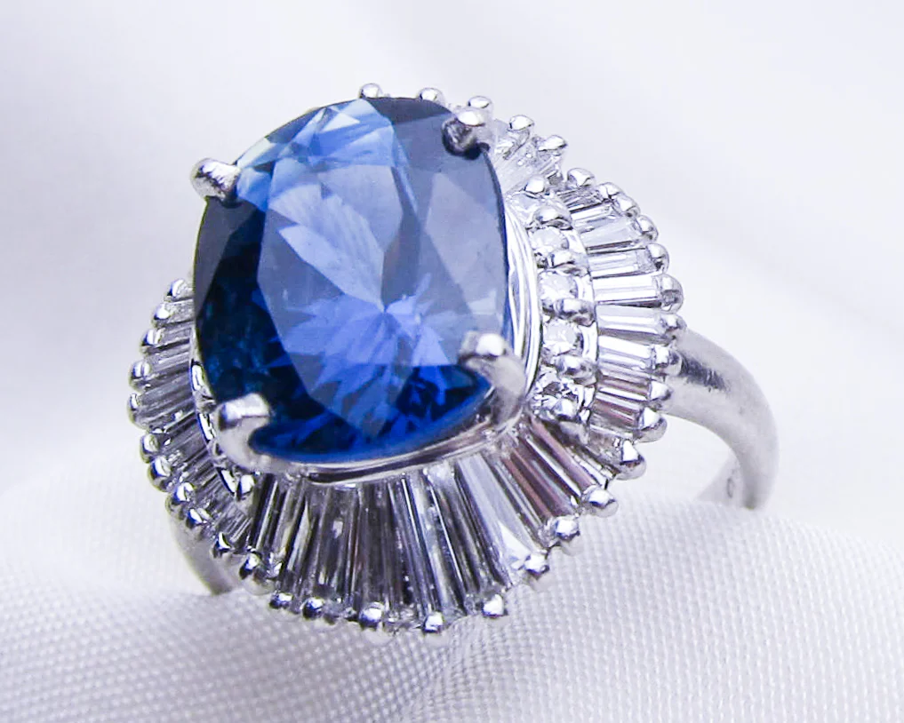 Midcentury 5.85-Carat Sapphire Ballerina Skirt Ring - Image 4