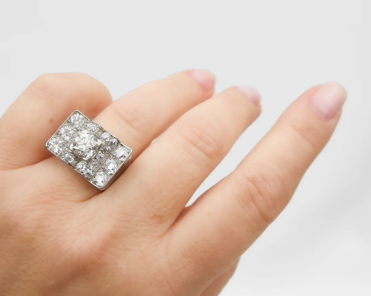Fabulous Retro Diamond Cocktail Ring - Image 3