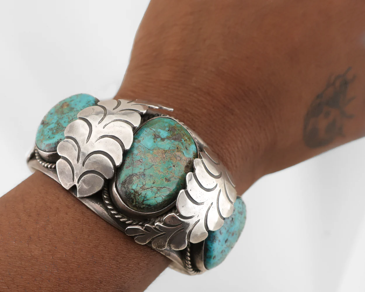 Navajo (Dine') Triple Turquoise Silver Leaf Cuff - Image 3
