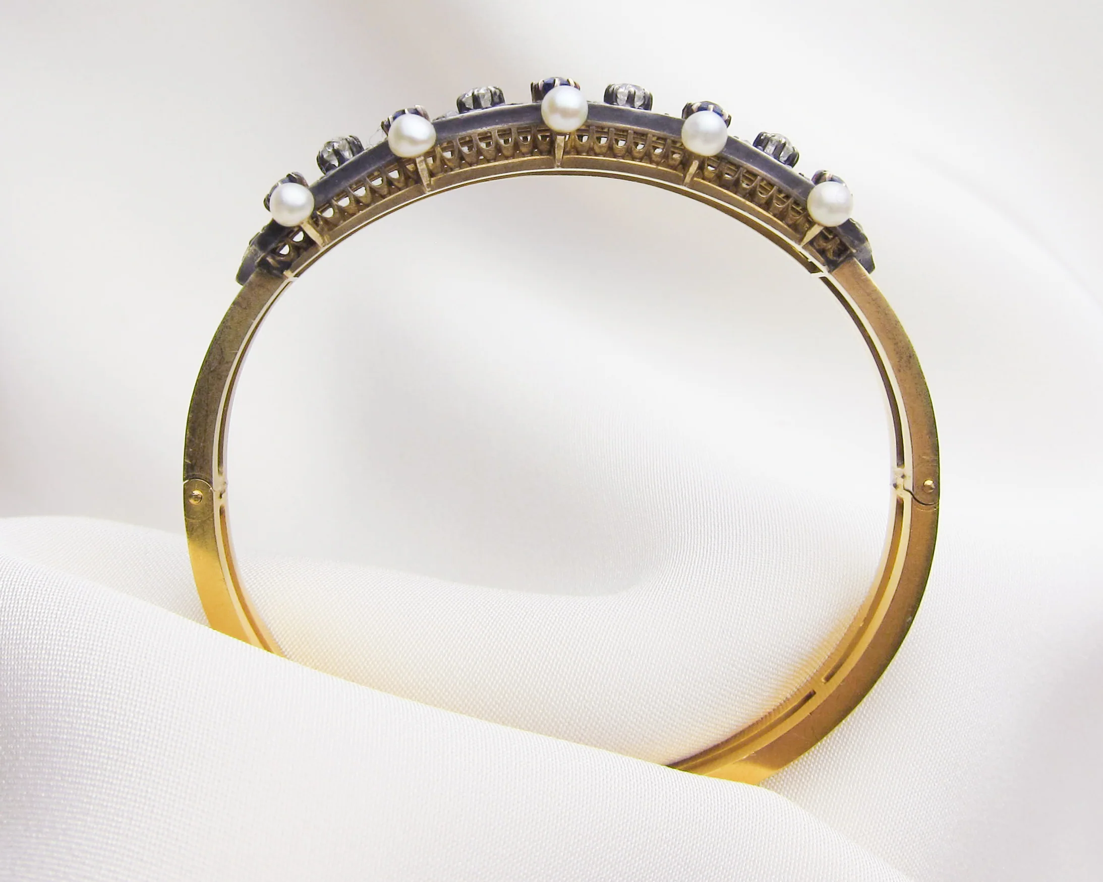 Victorian French Diamond, Sapphire & Pearl Bangle - Image 5