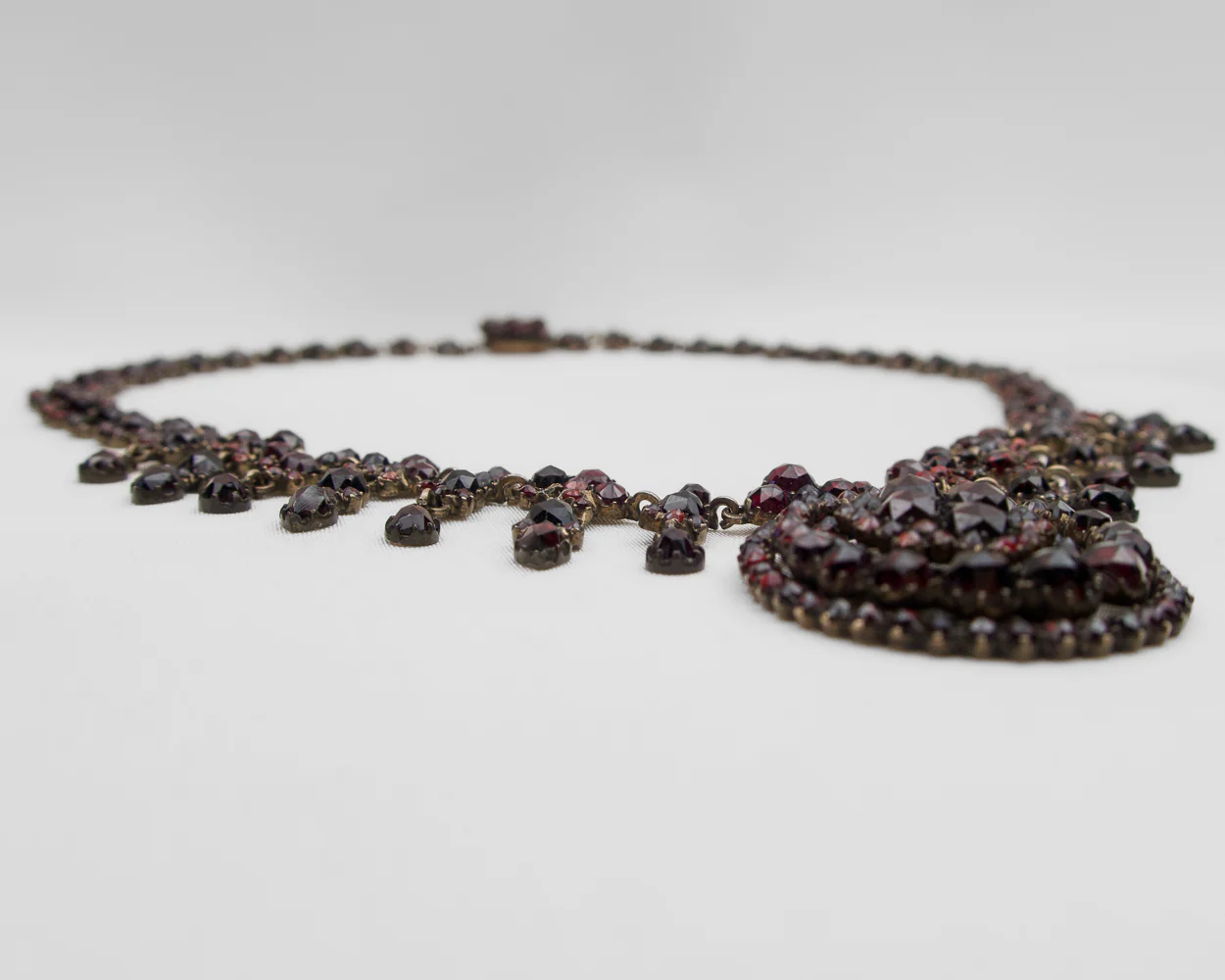 Victorian Garnet Pendant Necklace - Image 3
