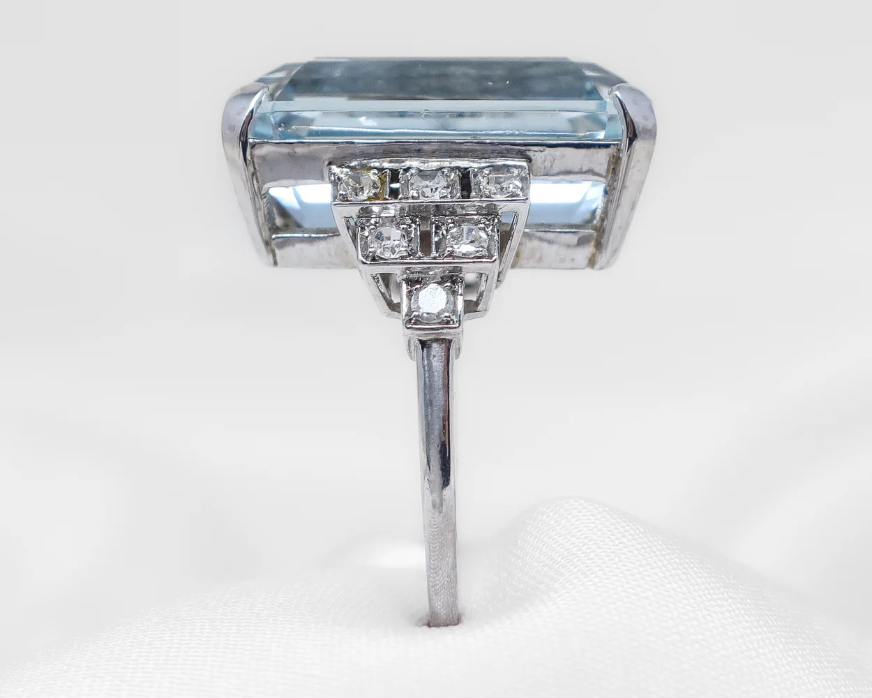Midcentury 16.57-Carat Aquamarine Cocktail Ring - Image 4