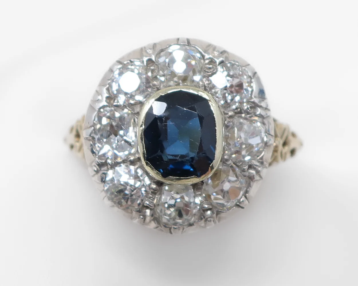 Antique Sapphire & Diamond Halo Ring - Image 3